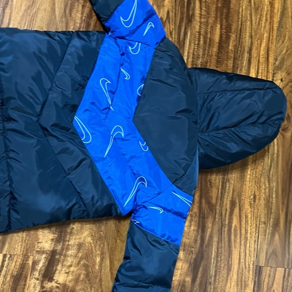 Boys Nike Jacket 5/6 - Picture 4 of 7